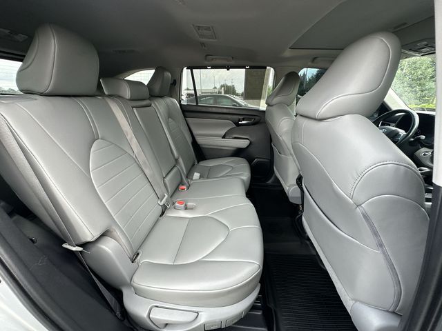 Thumbnail: 2020 Toyota Highlander - 28