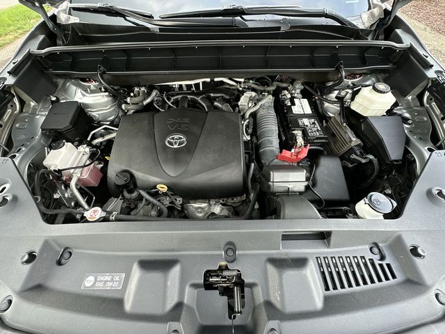 Thumbnail: 2020 Toyota Highlander - 9