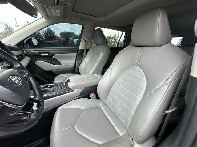 Thumbnail: 2020 Toyota Highlander - 10
