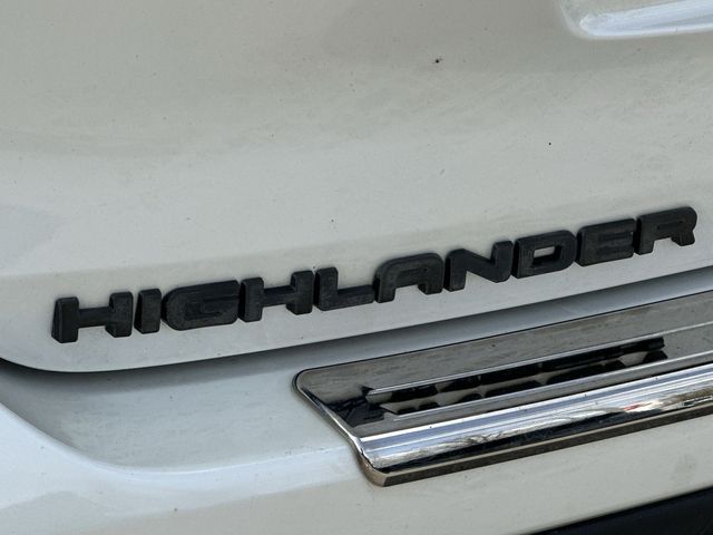 Thumbnail: 2020 Toyota Highlander - 22