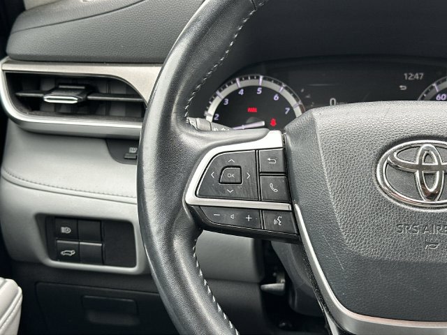 Thumbnail: 2022 Toyota Highlander - 15