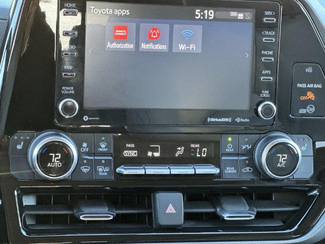 Thumbnail: 2022 Toyota Highlander - 25