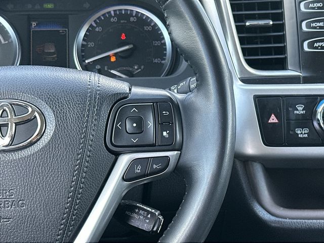 Thumbnail: 2019 Toyota Highlander - 20