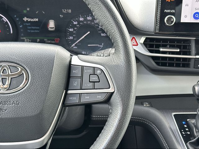 Thumbnail: 2025 Toyota Sienna - 17