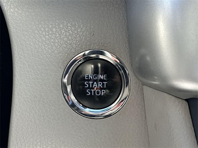 Thumbnail: 2017 Toyota Highlander - 18