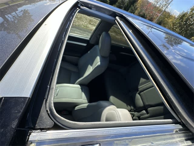 Thumbnail: 2017 Toyota Highlander - 15