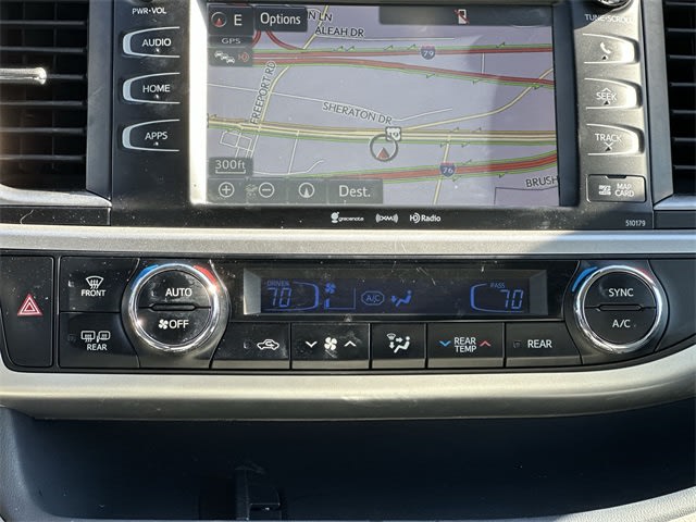 Thumbnail: 2017 Toyota Highlander - 22