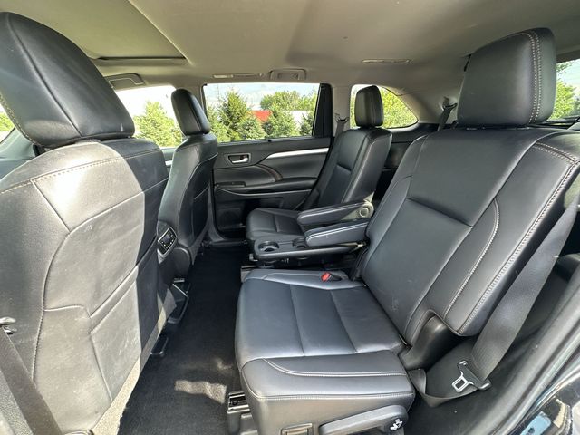 Thumbnail: 2019 Toyota Highlander - 11