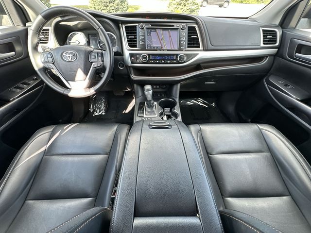 Thumbnail: 2019 Toyota Highlander - 8