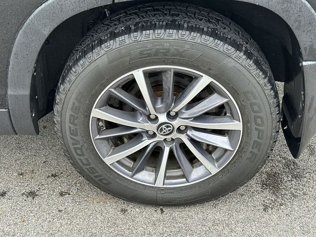 Thumbnail: 2019 Toyota Highlander - 8