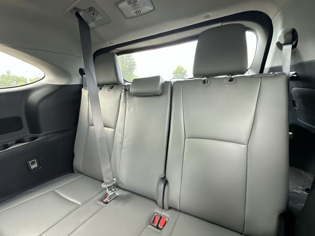 Thumbnail: 2023 Toyota Highlander - 10