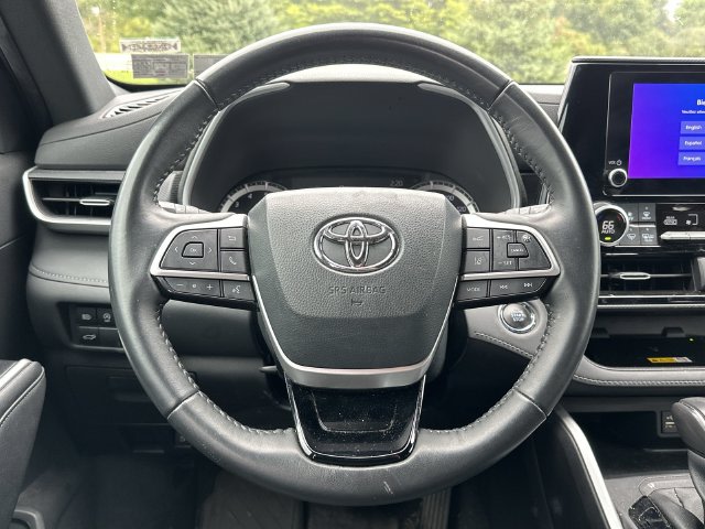 Thumbnail: 2023 Toyota Highlander - 2