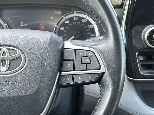 Thumbnail: 2023 Toyota Highlander - 16