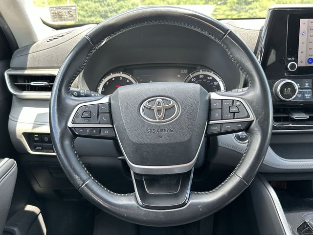 Thumbnail: 2023 Toyota Highlander - 2
