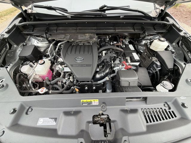 Thumbnail: 2023 Toyota Highlander - 9