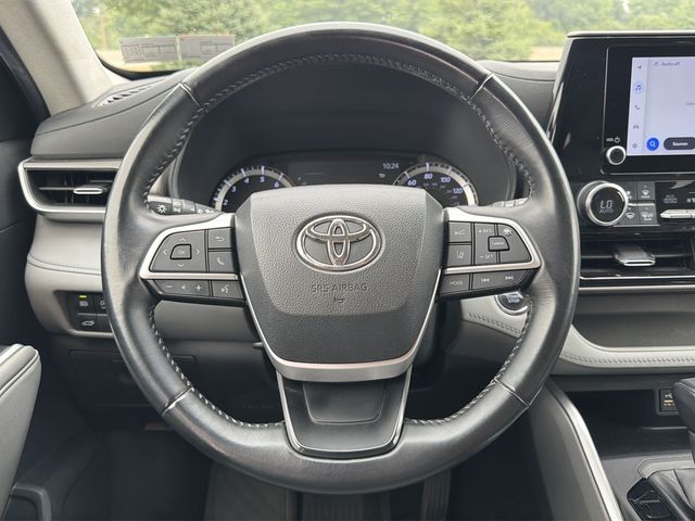 Thumbnail: 2023 Toyota Highlander - 2