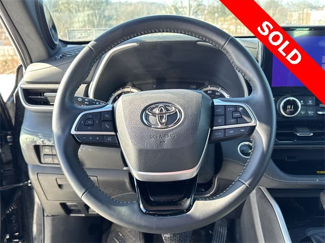 2024 Toyota Highlander XSE 2