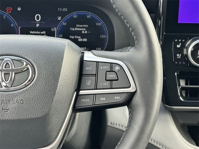 Thumbnail: 2024 Toyota Highlander - 20