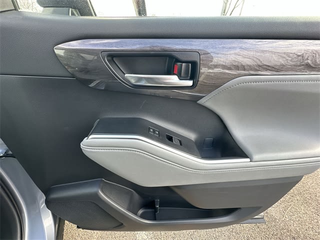 Thumbnail: 2024 Toyota Highlander - 29