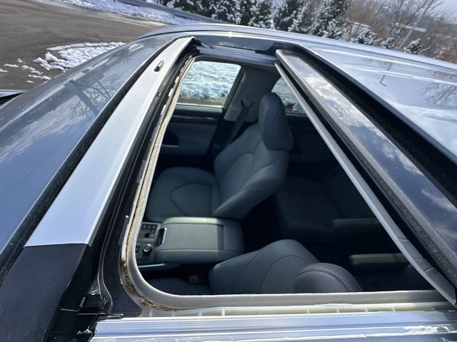 Thumbnail: 2024 Toyota Highlander - 18