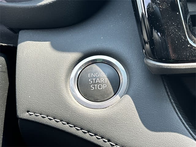 2024 Toyota Highlander XLE 16