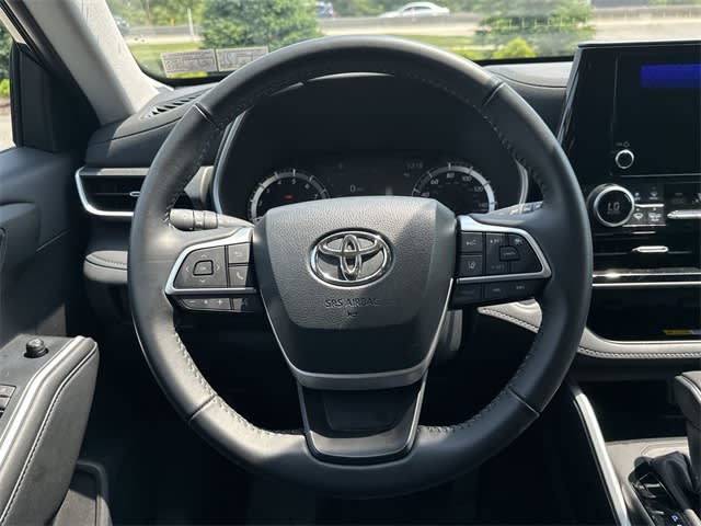 2024 Toyota Highlander XLE 2