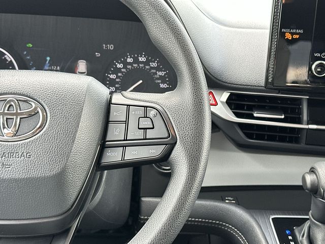 Thumbnail: 2026 Toyota Sienna - 15