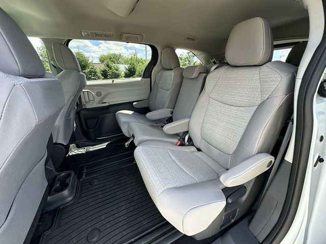 Thumbnail: 2024 Toyota Sienna - 12
