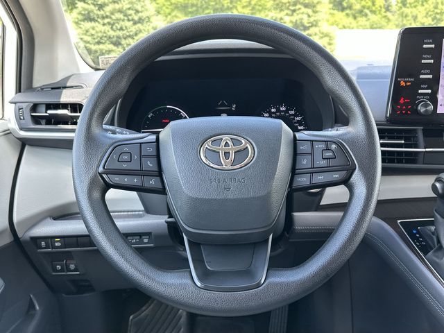 Thumbnail: 2024 Toyota Sienna - 2