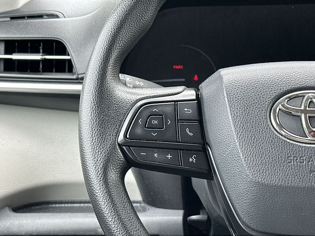 Thumbnail: 2023 Toyota Sienna - 15