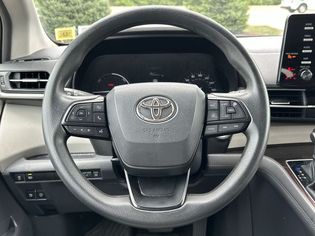 Thumbnail: 2023 Toyota Sienna - 2