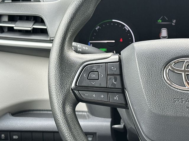 Thumbnail: 2022 Toyota Sienna - 14