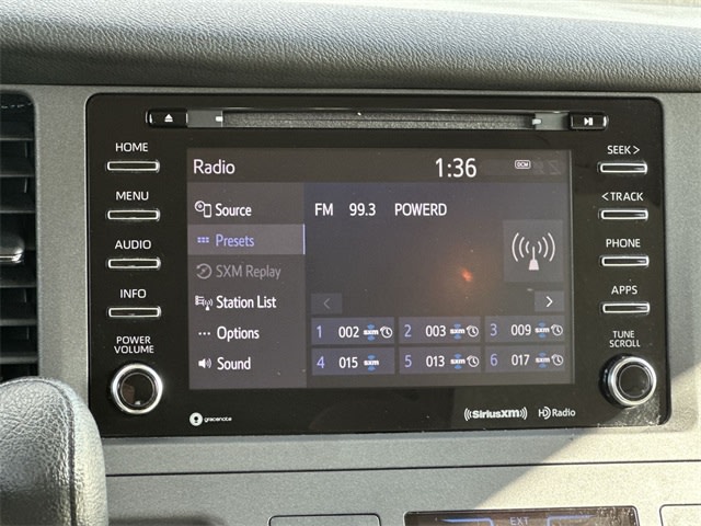Thumbnail: 2018 Toyota Sienna - 14