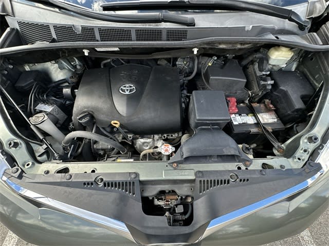 Thumbnail: 2018 Toyota Sienna - 9