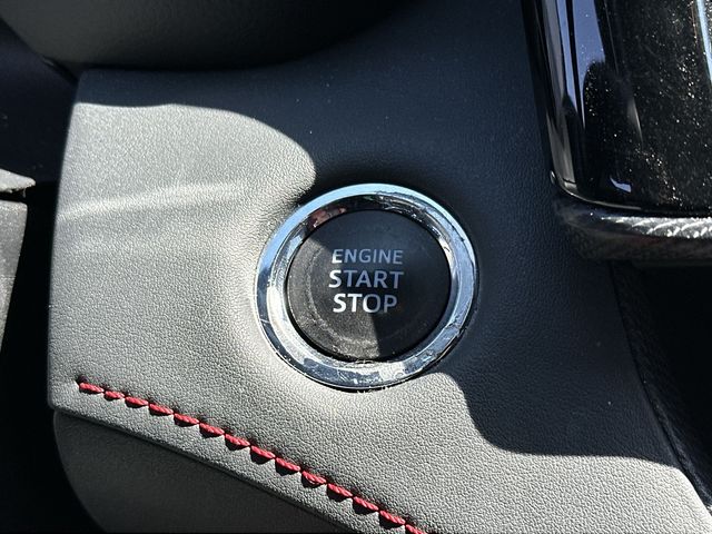 Thumbnail: 2022 Toyota Highlander - 18