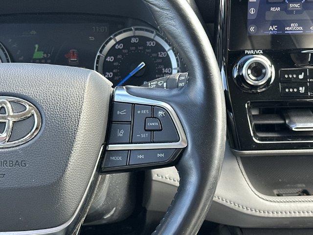 Thumbnail: 2021 Toyota Highlander - 17