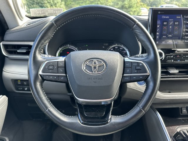 Thumbnail: 2021 Toyota Highlander - 2