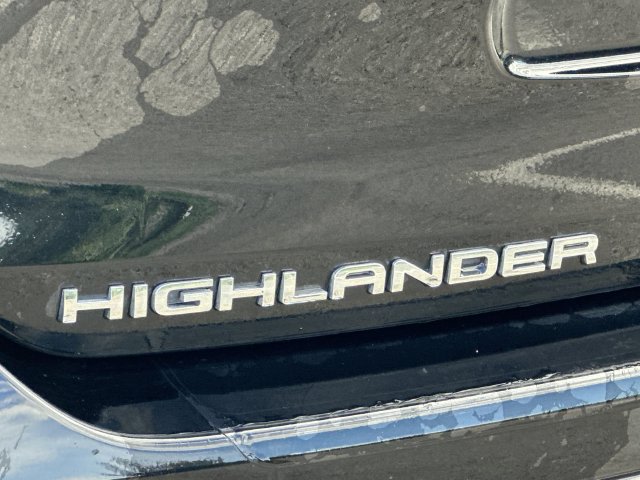 Thumbnail: 2021 Toyota Highlander - 22