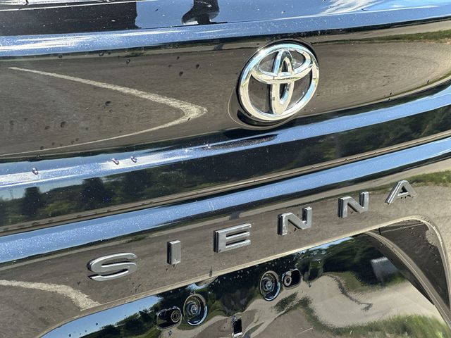 Thumbnail: 2026 Toyota Sienna - 21
