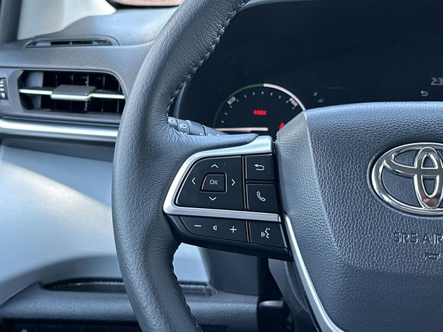 Thumbnail: 2026 Toyota Sienna - 16