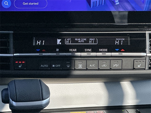 Thumbnail: 2025 Toyota Sienna - 23