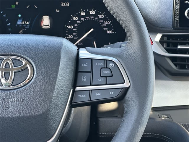 Thumbnail: 2025 Toyota Sienna - 19