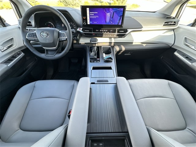 Thumbnail: 2025 Toyota Sienna - 9
