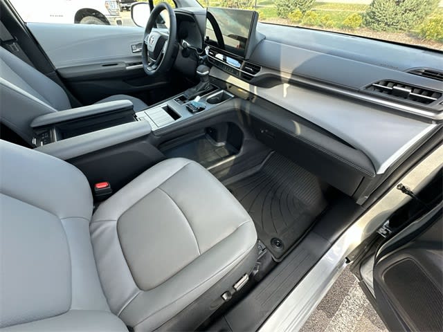 Thumbnail: 2025 Toyota Sienna - 26