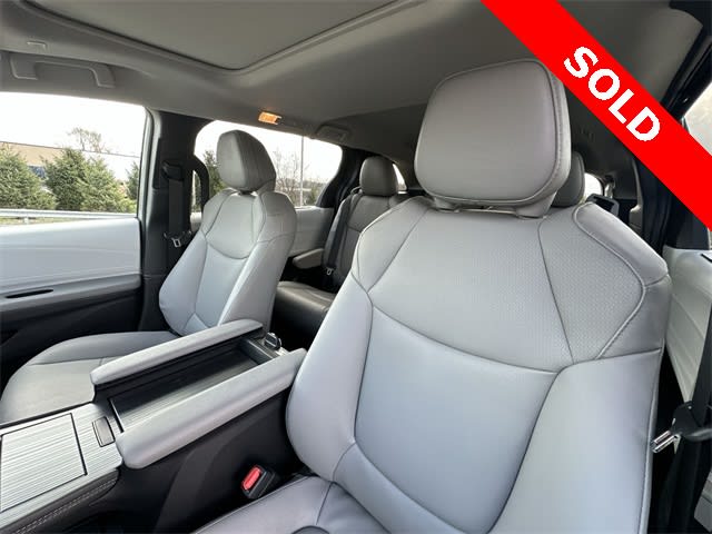 Thumbnail: 2026 Toyota Sienna - 8