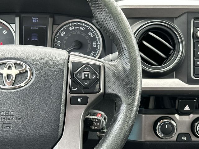 Thumbnail: 2017 Toyota Tacoma - 18