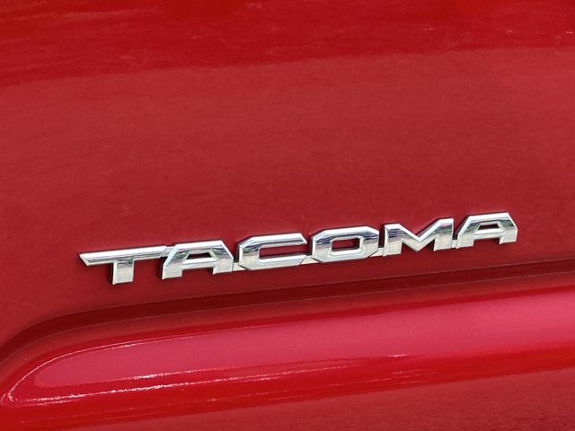 Thumbnail: 2017 Toyota Tacoma - 7