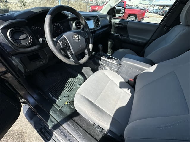 2019 Toyota Tacoma SR 9