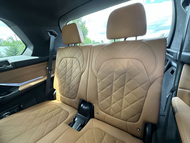 Thumbnail: 2024 BMW X7 - 26