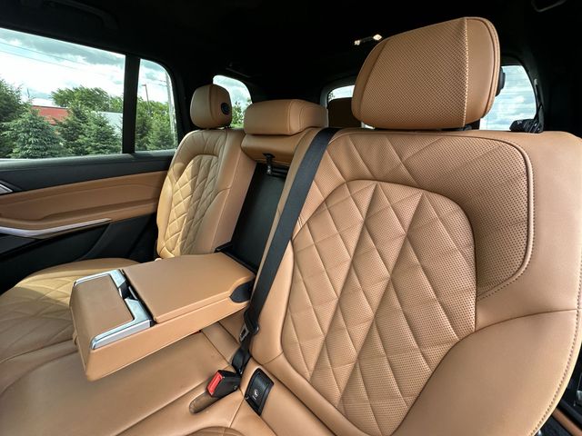 Thumbnail: 2024 BMW X7 - 10
